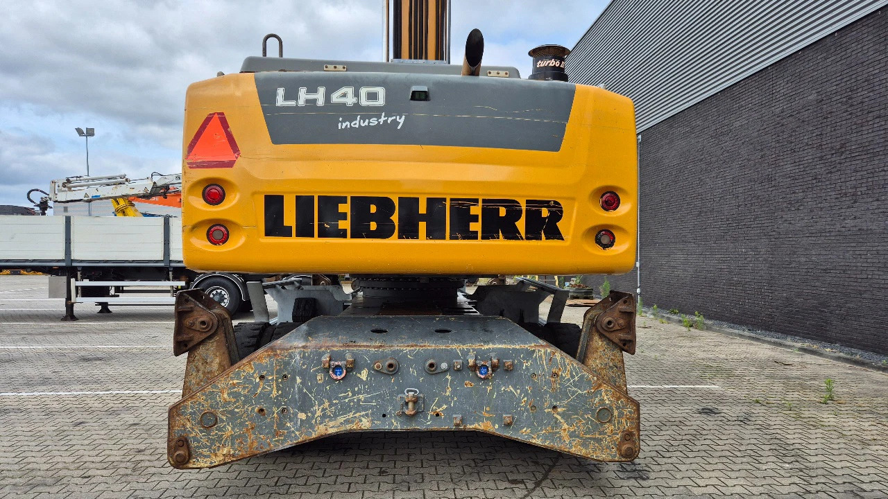 LIEBHERR LH40M - Waste/ Industry handler: picture 5 LIEBHERR LH40M - Waste/ Industry handler: picture 5
