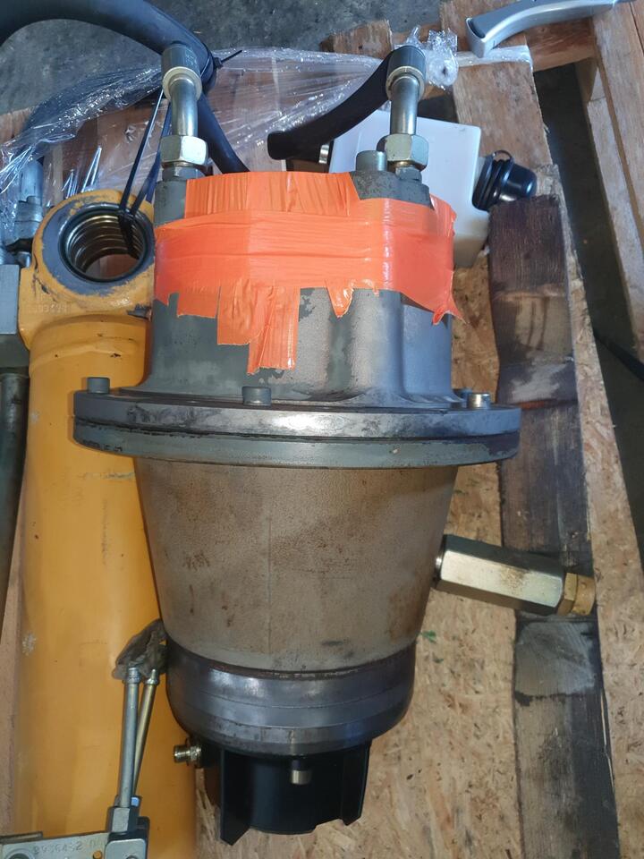 LIEBHERR SAT 225/229  - Transmission for Construction machinery: picture 4 LIEBHERR SAT 225/229  - Transmission for Construction machinery: picture 4