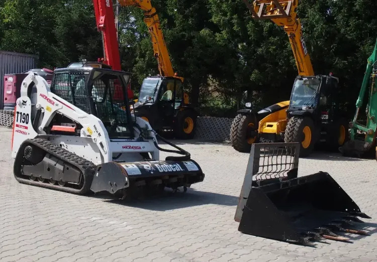 Miniładowarka Bobcat T190 2012 - Compact track loader: picture 2 Miniładowarka Bobcat T190 2012 - Compact track loader: picture 2
