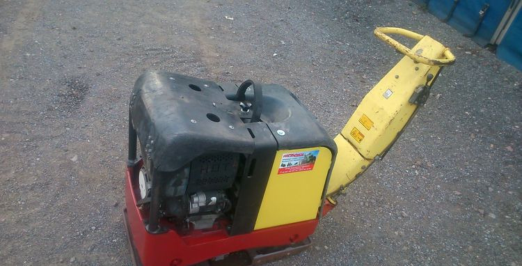 Ubijarka Dynapac LH 300 2006 - Vibratory plate: picture 1 Ubijarka Dynapac LH 300 2006 - Vibratory plate: picture 1