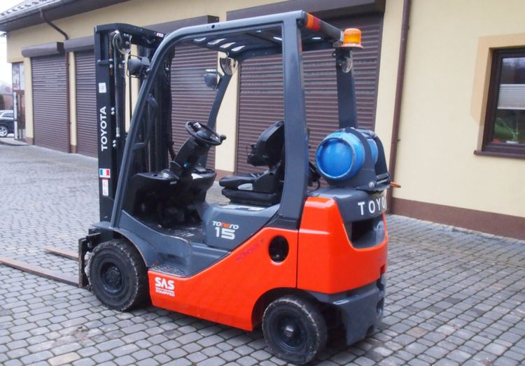 Wózek widłowy Toyota 8FGF15 2018 TRIPLEX system SAS (blokowanie tylnej osi) - LPG forklift: picture 4 Wózek widłowy Toyota 8FGF15 2018 TRIPLEX system SAS (blokowanie tylnej osi) - LPG forklift: picture 4