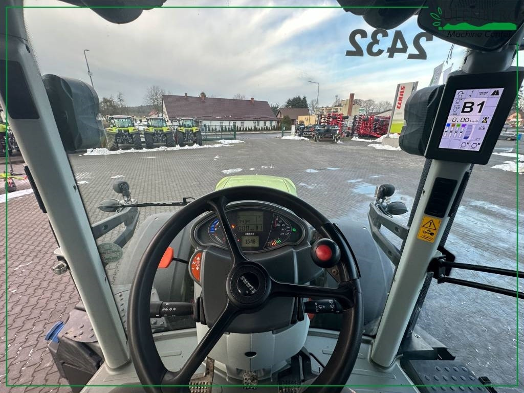 Farm tractor Claas Axion 850: picture 13