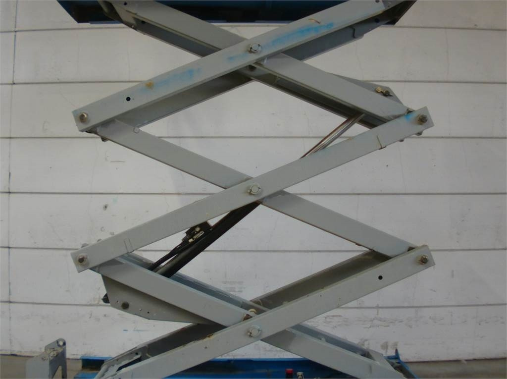 Scissor lift Genie GS2032: picture 8