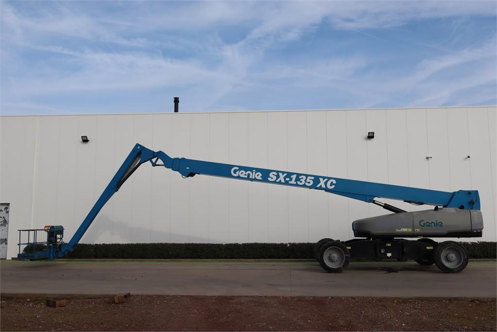 Genie SX135XC - Telescopic boom: picture 1 Genie SX135XC - Telescopic boom: picture 1