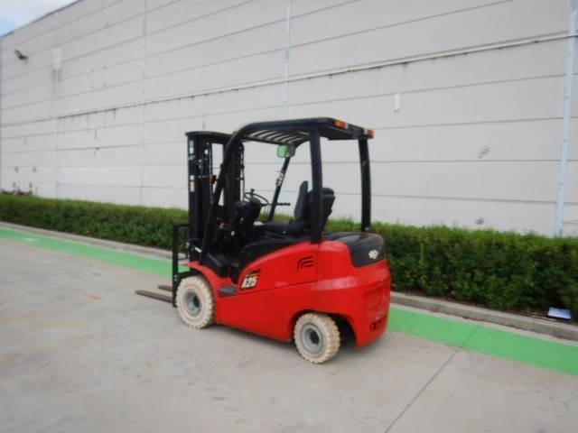 Hangcha CPD25-AC4 - Electric forklift: picture 3 Hangcha CPD25-AC4 - Electric forklift: picture 3