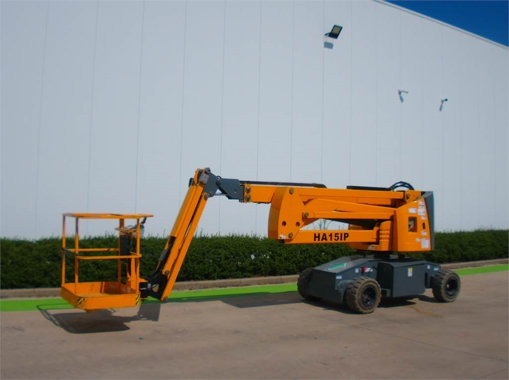 Haulotte HA15IP - Articulated boom: picture 2 Haulotte HA15IP - Articulated boom: picture 2