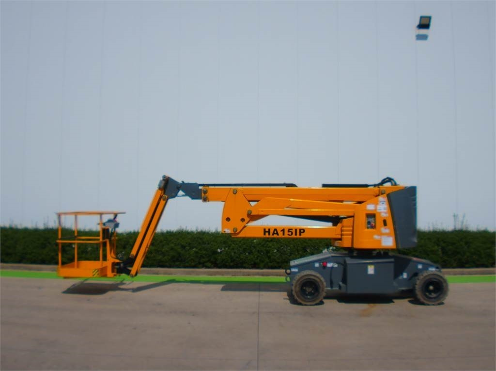 Haulotte HA15IP - Articulated boom: picture 1 Haulotte HA15IP - Articulated boom: picture 1