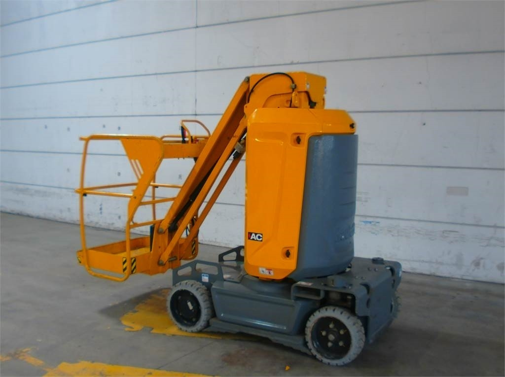 Haulotte STAR 10 - Vertical mast lift: picture 3 Haulotte STAR 10 - Vertical mast lift: picture 3