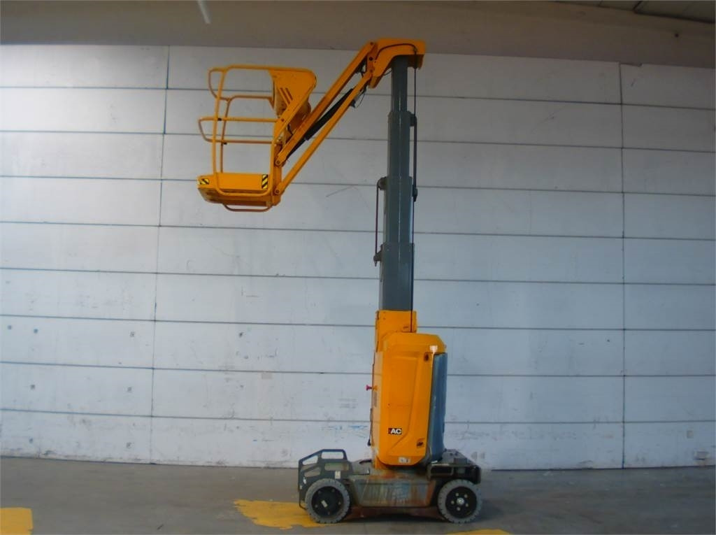 Vertical mast lift Haulotte STAR 10AC: picture 6