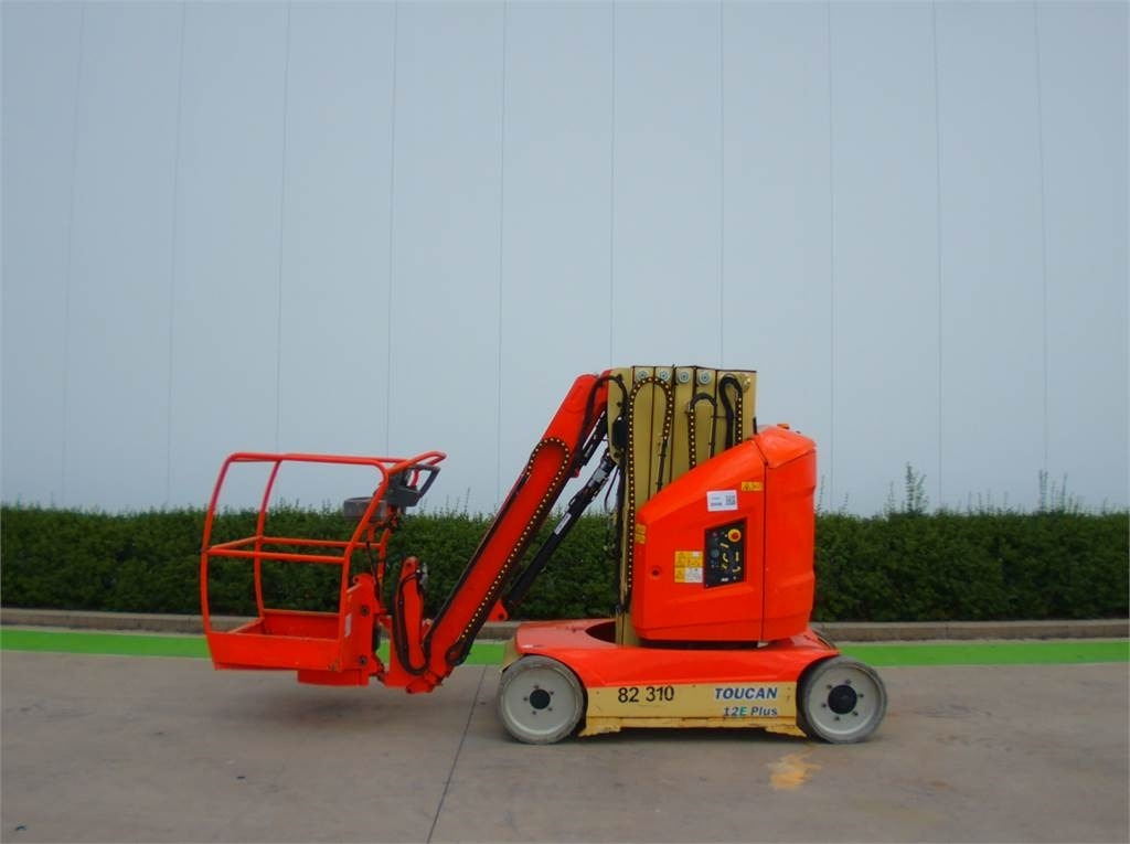 JLG Toucan 12E+ - Vertical mast lift: picture 1 JLG Toucan 12E+ - Vertical mast lift: picture 1
