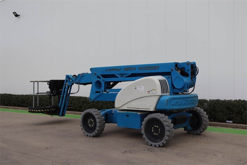 Niftylift HR21D - Articulated boom: picture 3 Niftylift HR21D - Articulated boom: picture 3