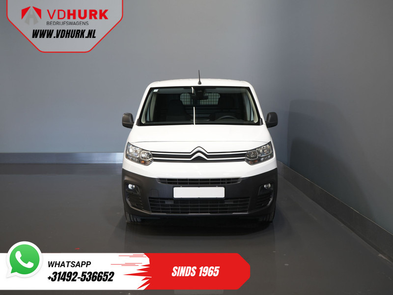 Citroën Berlingo 1.2 PureTech 110 pk BPM VRIJ! BENZINE/ PDC/ Cruise/ Airco - Small van: picture 2 Citroën Berlingo 1.2 PureTech 110 pk BPM VRIJ! BENZINE/ PDC/ Cruise/ Airco - Small van: picture 2