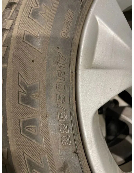 BMW *BMW velgen met Brigdestone banden *225/50 R17 - Wheels and tires for Car: picture 4 BMW *BMW velgen met Brigdestone banden *225/50 R17 - Wheels and tires for Car: picture 4