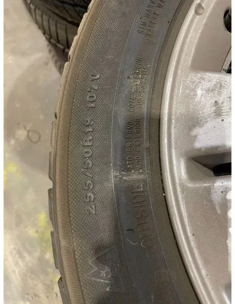 Kumho Kumho banden met Mercedes velgen 255/50 R19 107V - Wheels and tires for Car: picture 4 Kumho Kumho banden met Mercedes velgen 255/50 R19 107V - Wheels and tires for Car: picture 4