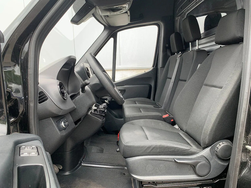Mercedes-Benz Sprinter 314 *L2H2*Achteruitrijcamera*Elektr.Spiegels*Navigatie*Airconditioning* - Panel van: picture 5 Mercedes-Benz Sprinter 314 *L2H2*Achteruitrijcamera*Elektr.Spiegels*Navigatie*Airconditioning* - Panel van: picture 5