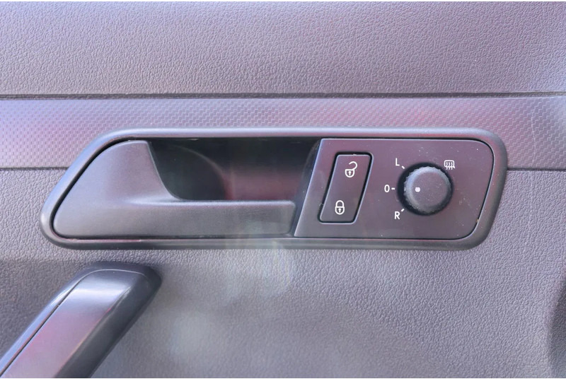 Volkswagen Caddy PARKSENSOREN-SCHUIFDEUR-AIRCO -TREKHAAK-RADIO/USB - Small van: picture 5 Volkswagen Caddy PARKSENSOREN-SCHUIFDEUR-AIRCO -TREKHAAK-RADIO/USB - Small van: picture 5
