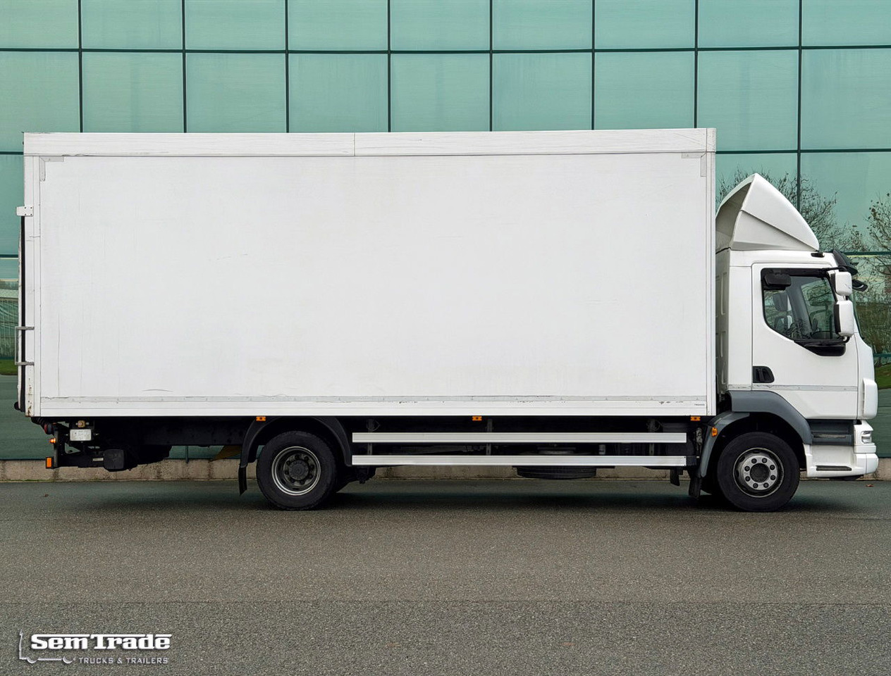 DAF LF 55.250 Euro 5 Schuster BOX 720x250x280 CM Inside Airco Tail Lift - Box truck: picture 5 DAF LF 55.250 Euro 5 Schuster BOX 720x250x280 CM Inside Airco Tail Lift - Box truck: picture 5