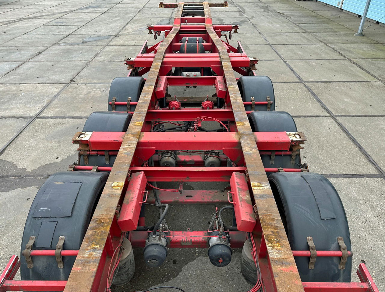 Container transporter/ Swap body semi-trailer Diversen 3 Axle Chassis BPW AxleS LIFTAxle TOP Condition NL Trailer: picture 8