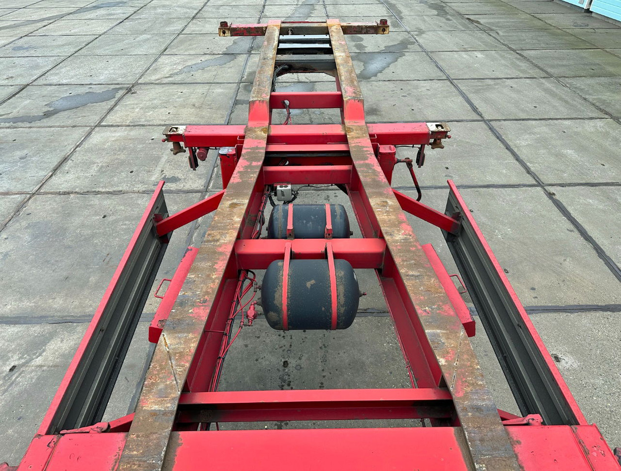 Container transporter/ Swap body semi-trailer Diversen 3 Axle Chassis BPW AxleS LIFTAxle TOP Condition NL Trailer: picture 9