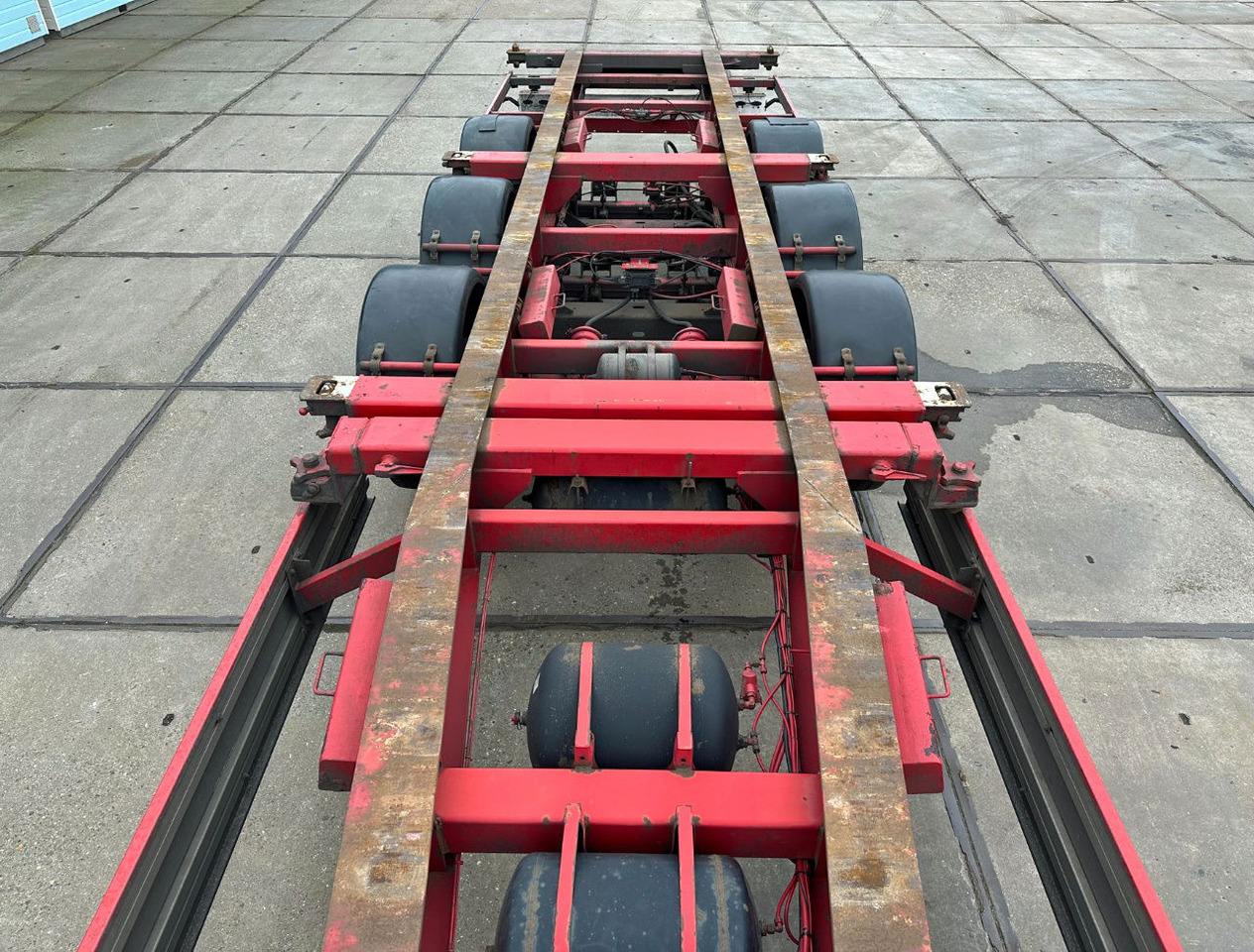 Container transporter/ Swap body semi-trailer Diversen 3 Axle Chassis BPW AxleS LIFTAxle TOP Condition NL Trailer: picture 10