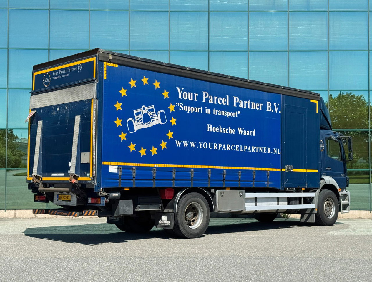Mercedes-Benz Axor 1824 Euro 5 694.000 KM Curtain Side Door Tail Lift NEW Tacho TOP Condition NL Truck - Curtainsider truck: picture 4 Mercedes-Benz Axor 1824 Euro 5 694.000 KM Curtain Side Door Tail Lift NEW Tacho TOP Condition NL Truck - Curtainsider truck: picture 4