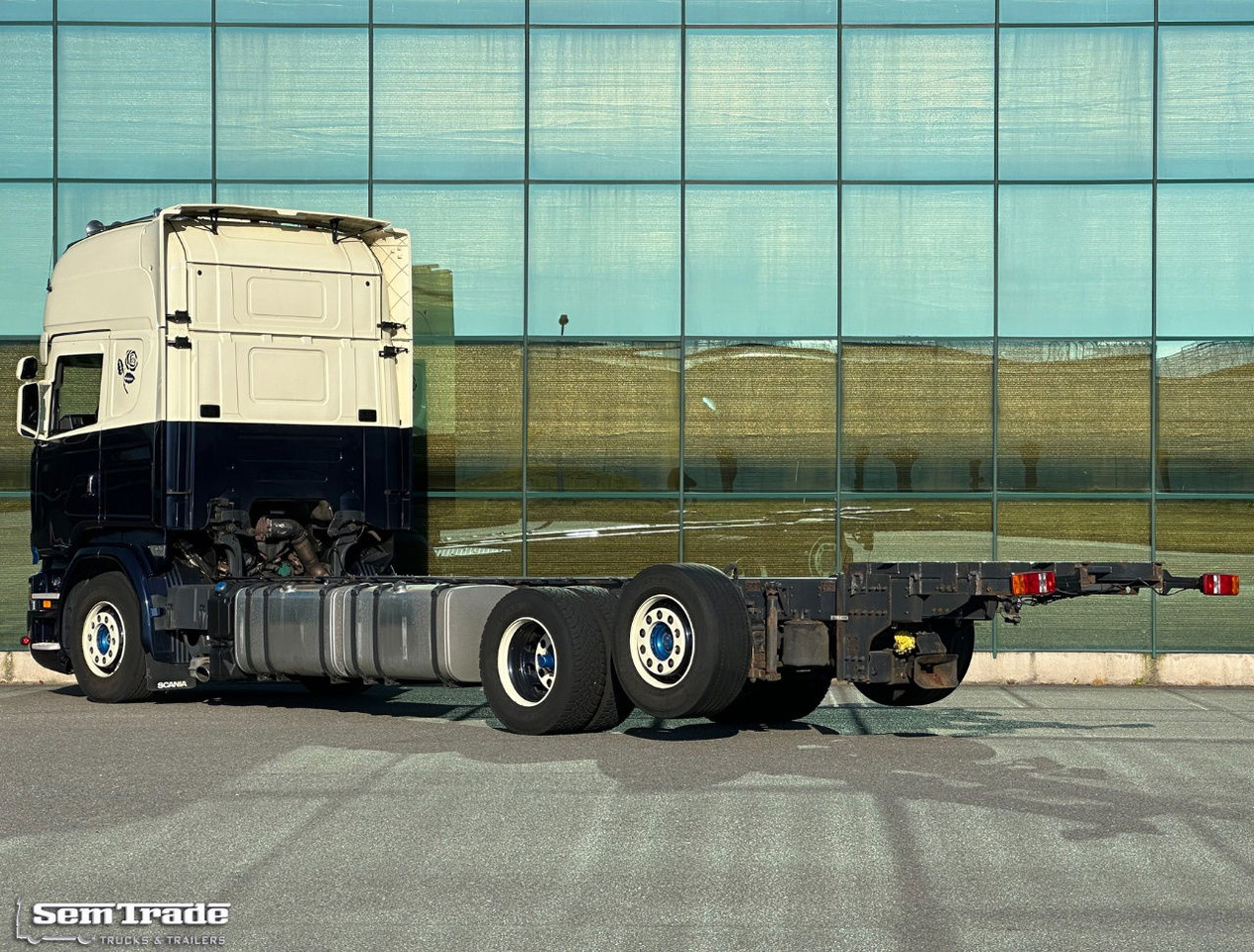 Scania R520 V8 King Full AIR Retarder NEW Clutch Good Tires Holland-Truck - Cab chassis truck: picture 3 Scania R520 V8 King Full AIR Retarder NEW Clutch Good Tires Holland-Truck - Cab chassis truck: picture 3