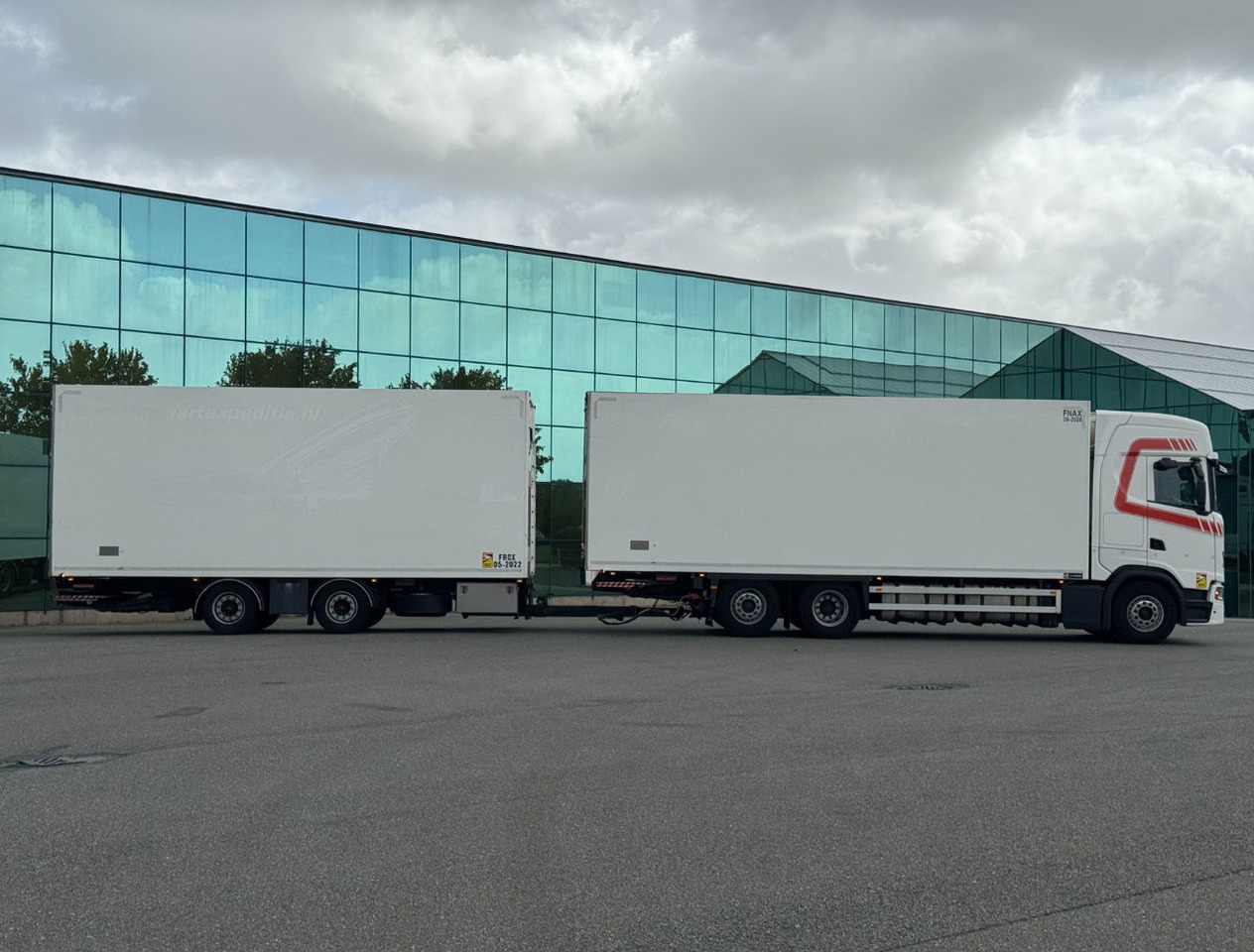 Scania S500 6X2 Retarder 50 CC Combi 2x Taillift TOP Condition Holland Truck - Refrigerator truck: picture 4 Scania S500 6X2 Retarder 50 CC Combi 2x Taillift TOP Condition Holland Truck - Refrigerator truck: picture 4