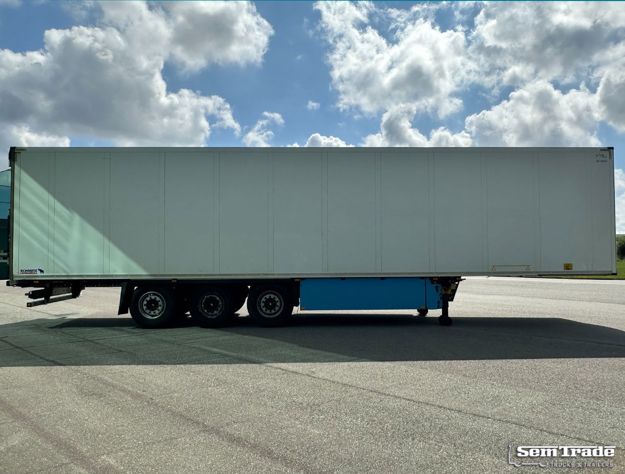 Schmitz Cargobull SCBS3B Thermo King SLXe 300 Lift Axle Holland-Trailer 4 Pieces IN Stock - Refrigerator semi-trailer: picture 5 Schmitz Cargobull SCBS3B Thermo King SLXe 300 Lift Axle Holland-Trailer 4 Pieces IN Stock - Refrigerator semi-trailer: picture 5