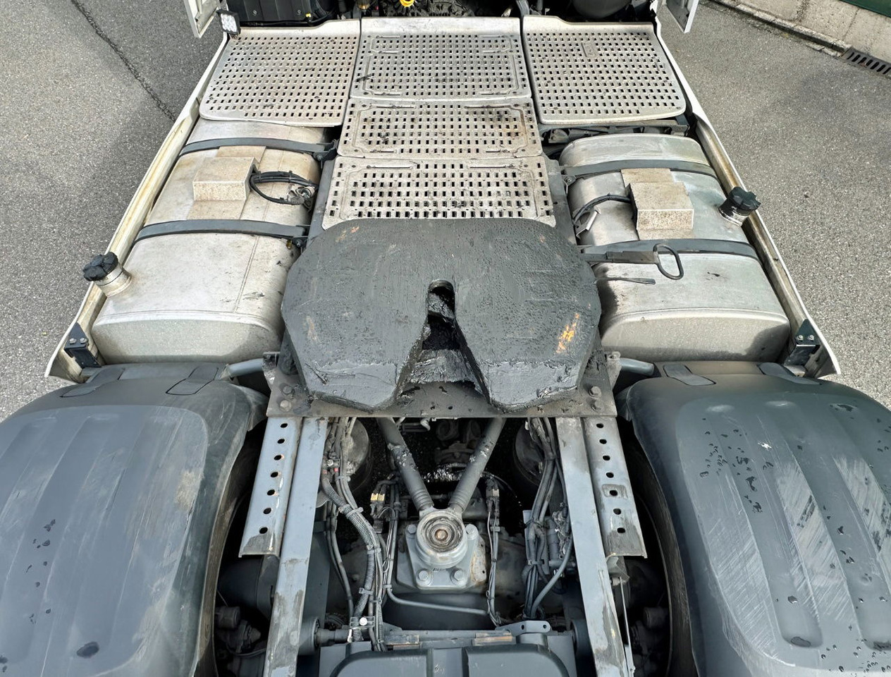 Tractor unit DAF XF 460 Euro 6 FT SSC 852.000 KM 2X Tanks TOP Condition Holland-Truck: picture 22