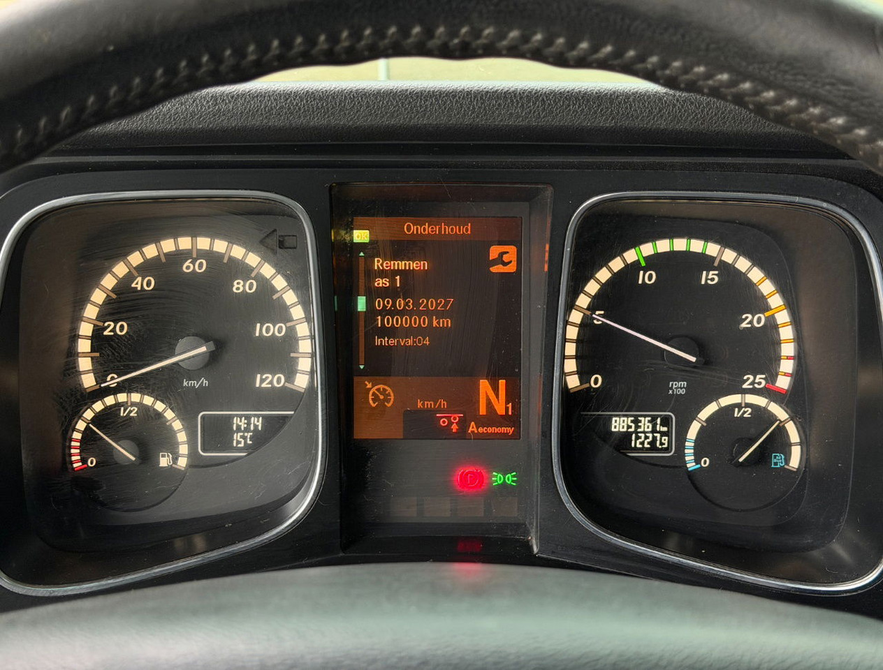 Tractor unit Mercedes-Benz Actros 2542 Euro 6 Full Spoiler 886.000 KM Holland-Truck: picture 14