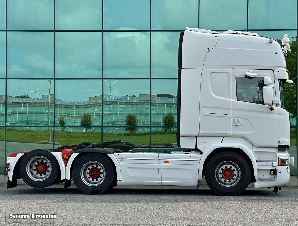 Scania R580 V8 Euro 6 Retarder Full Options Special Interior Super Condition - Tractor unit: picture 5 Scania R580 V8 Euro 6 Retarder Full Options Special Interior Super Condition - Tractor unit: picture 5