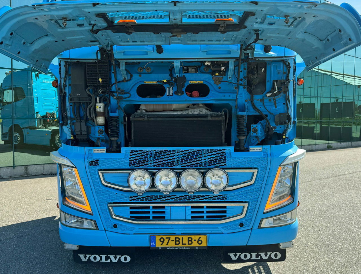 Tractor unit Volvo FH 500 6X2 Full AIR 671.000 KM 2x Tanks TOP Condition NL Truck: picture 17