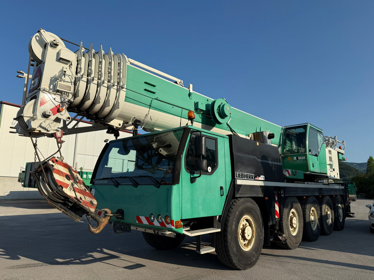 LIEBHERR LTM 1100-5.2 - Mobile crane: picture 1 LIEBHERR LTM 1100-5.2 - Mobile crane: picture 1