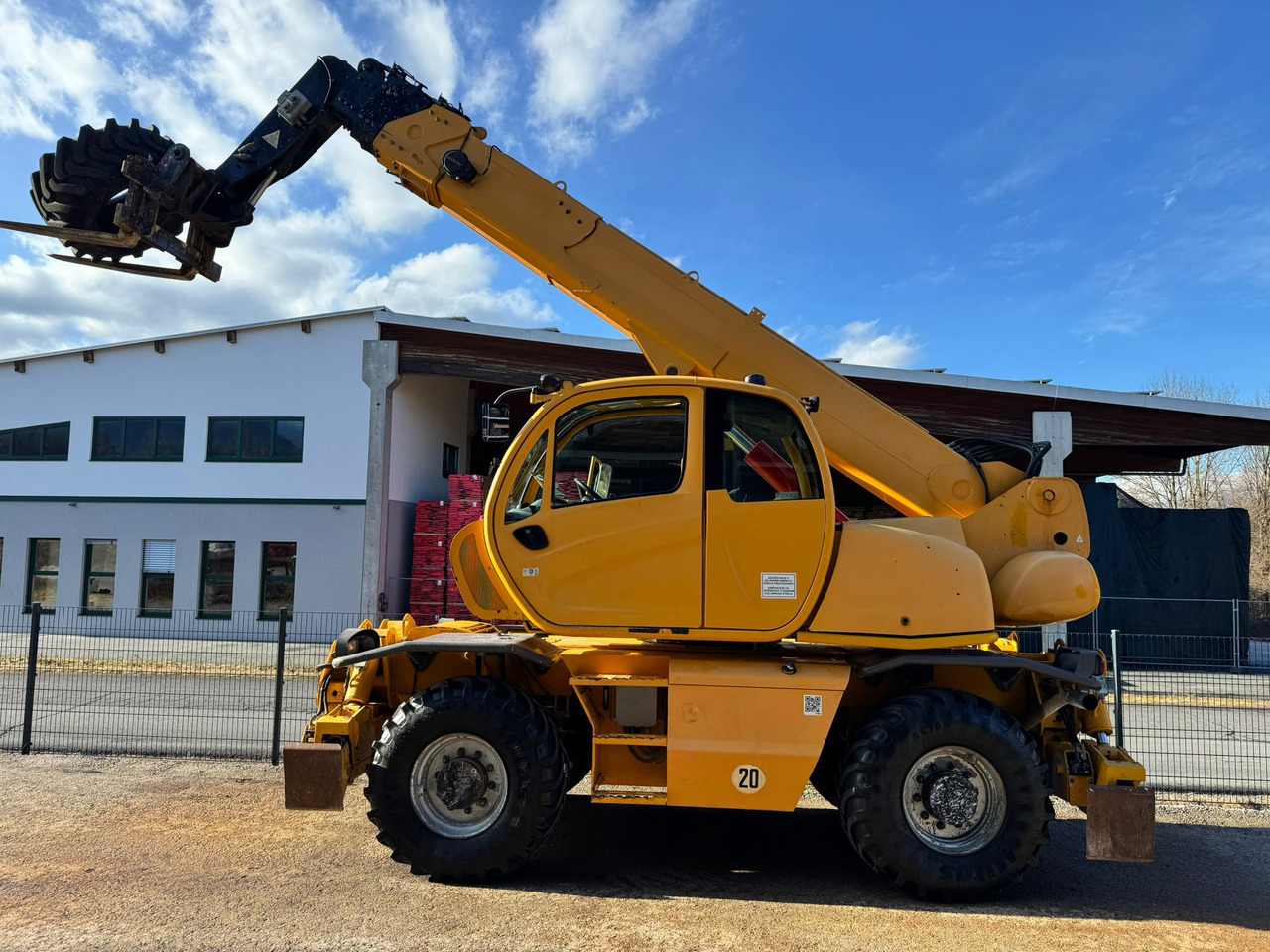 MANITOU MRT 2150 - Telescopic wheel loader: picture 1 MANITOU MRT 2150 - Telescopic wheel loader: picture 1