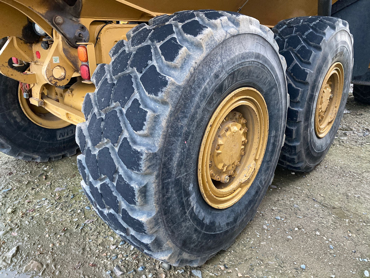 Articulated dumper CATERPILLAR 730C: picture 13