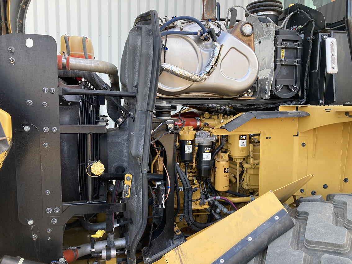 Wheel loader CATERPILLAR 962M: picture 8