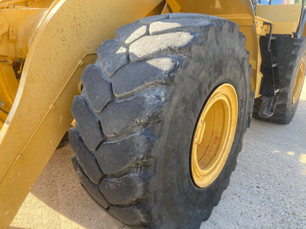 Wheel loader CATERPILLAR 966M: picture 7