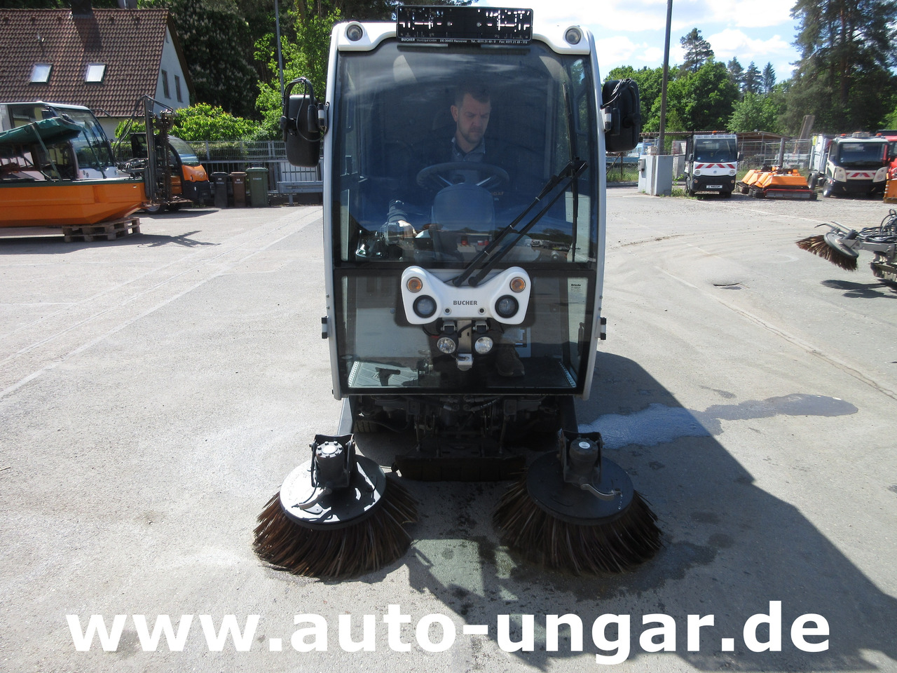 BUCHER CC 1000 Kleinkehrmaschine CityCat 4-Rad Lenkung - Road sweeper: picture 4 BUCHER CC 1000 Kleinkehrmaschine CityCat 4-Rad Lenkung - Road sweeper: picture 4