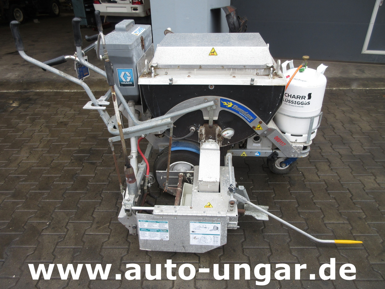 Graco ProMelt Thermolazer LineLazer 24H624 Baujahr 2022 Thermoplastic Roadmarking - Asphalt machine: picture 3 Graco ProMelt Thermolazer LineLazer 24H624 Baujahr 2022 Thermoplastic Roadmarking - Asphalt machine: picture 3