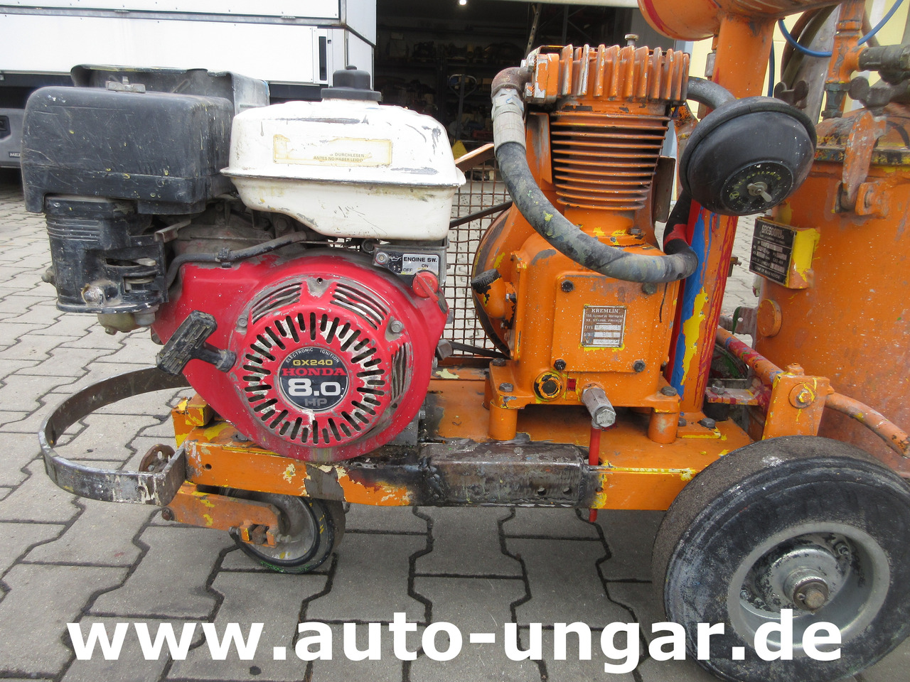 Greggory Roadmarking Straßenmarkiermaschine Hofmann Graco LineLazer Euroliners - Asphalt machine: picture 3 Greggory Roadmarking Straßenmarkiermaschine Hofmann Graco LineLazer Euroliners - Asphalt machine: picture 3