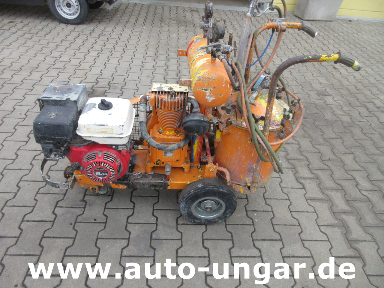 Greggory Roadmarking Straßenmarkiermaschine Hofmann Graco LineLazer Euroliners - Asphalt machine: picture 2 Greggory Roadmarking Straßenmarkiermaschine Hofmann Graco LineLazer Euroliners - Asphalt machine: picture 2