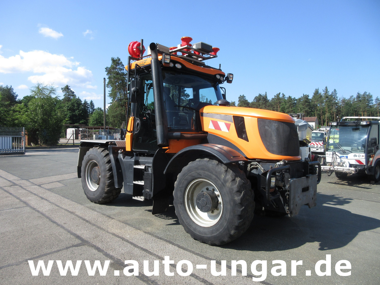 JCB Landpower Fastrac HMV 3200 Bj. 2009 80km/h 4x4 2x PTO 195PS - Farm tractor: picture 1 JCB Landpower Fastrac HMV 3200 Bj. 2009 80km/h 4x4 2x PTO 195PS - Farm tractor: picture 1