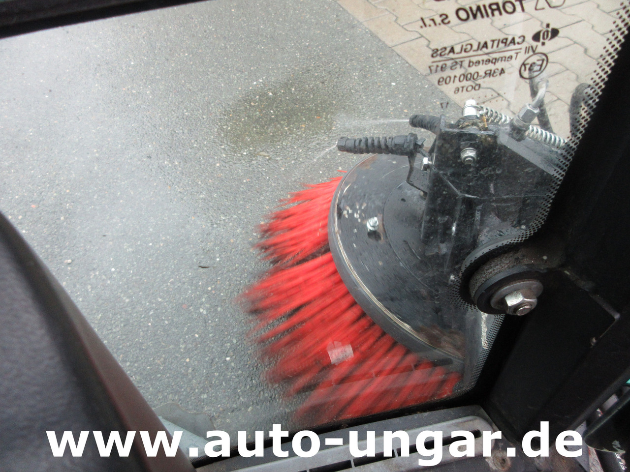 Road sweeper KÄRCHER MC130 Advanced Kehrmaschine Geräteträger 4x4 Kommunalfahrzeug MIC 130 Professional: picture 19