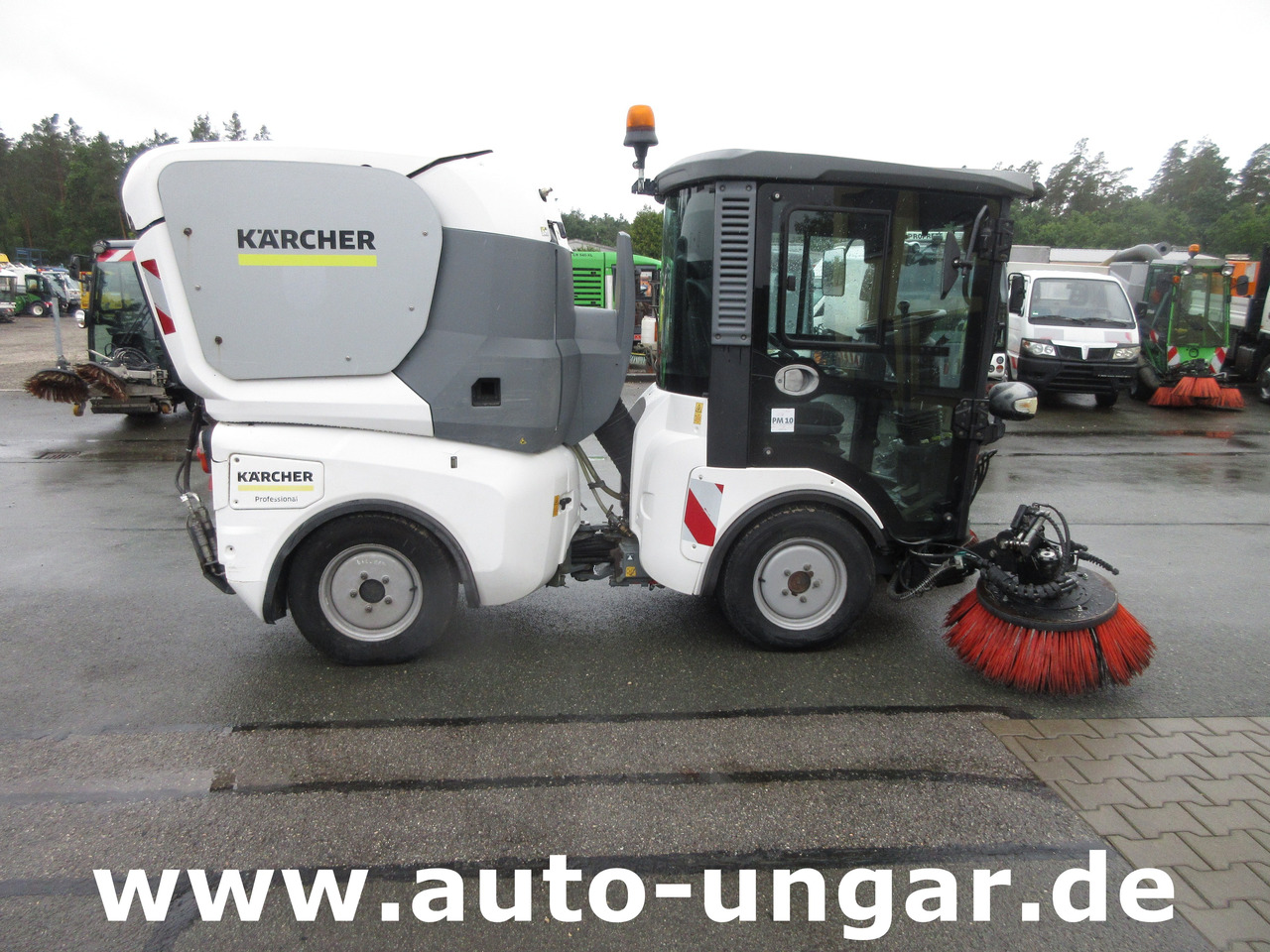 Road sweeper KÄRCHER MC130 Advanced Kehrmaschine Geräteträger 4x4 Kommunalfahrzeug MIC 130 Professional: picture 6