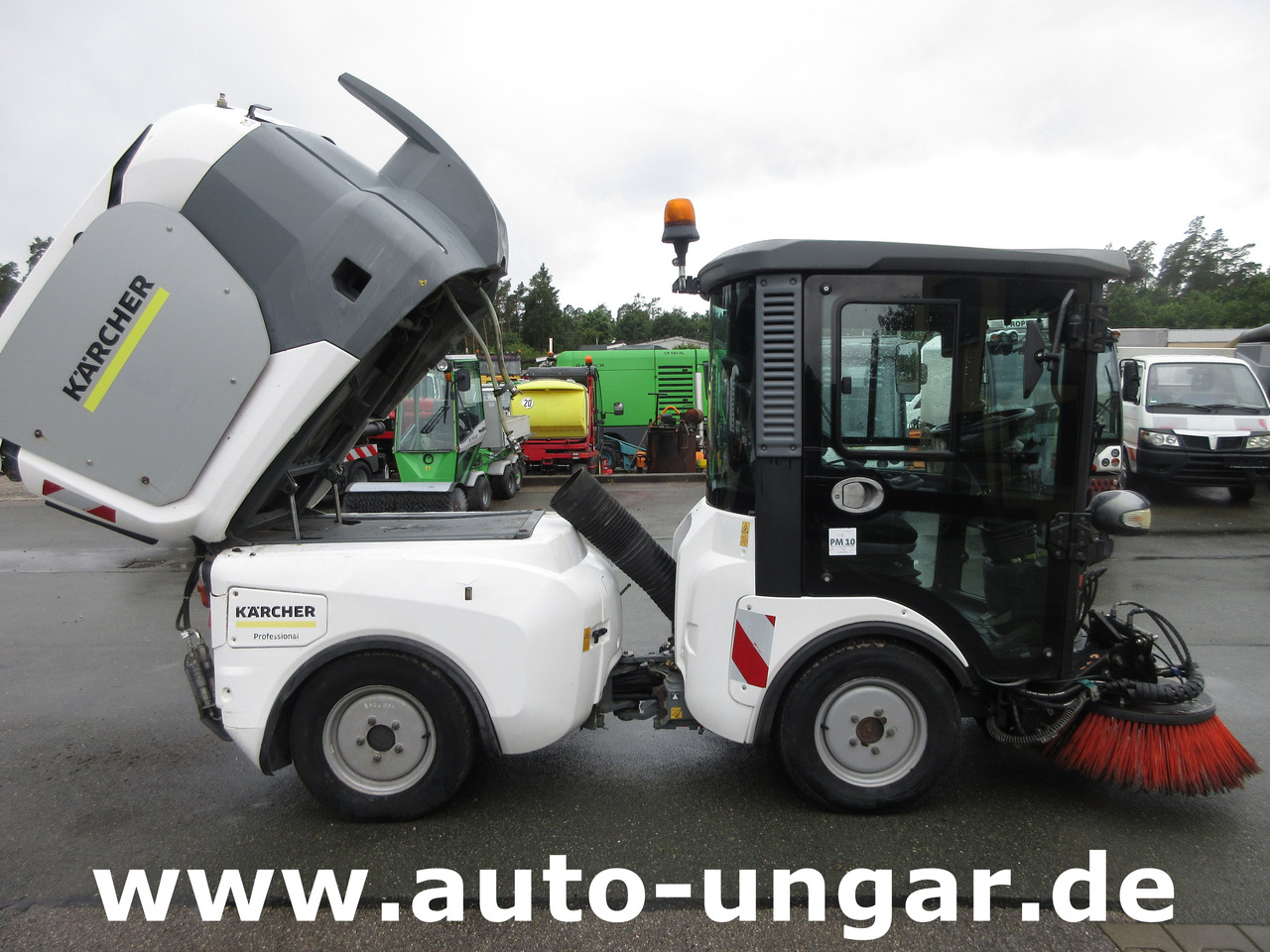 Road sweeper KÄRCHER MC130 Advanced Kehrmaschine Geräteträger 4x4 Kommunalfahrzeug MIC 130 Professional: picture 23