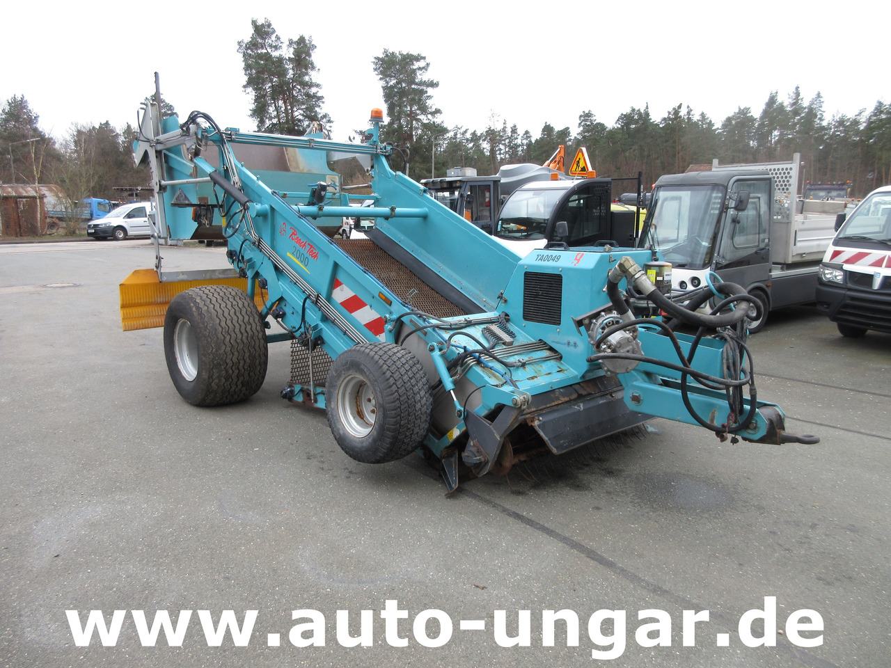 Kässbohrer BeachTech 2000 Strandreiniger Beachcleaner Nettoyeur Cribleuse de Plage - Municipal/ Special vehicle: picture 1 Kässbohrer BeachTech 2000 Strandreiniger Beachcleaner Nettoyeur Cribleuse de Plage - Municipal/ Special vehicle: picture 1