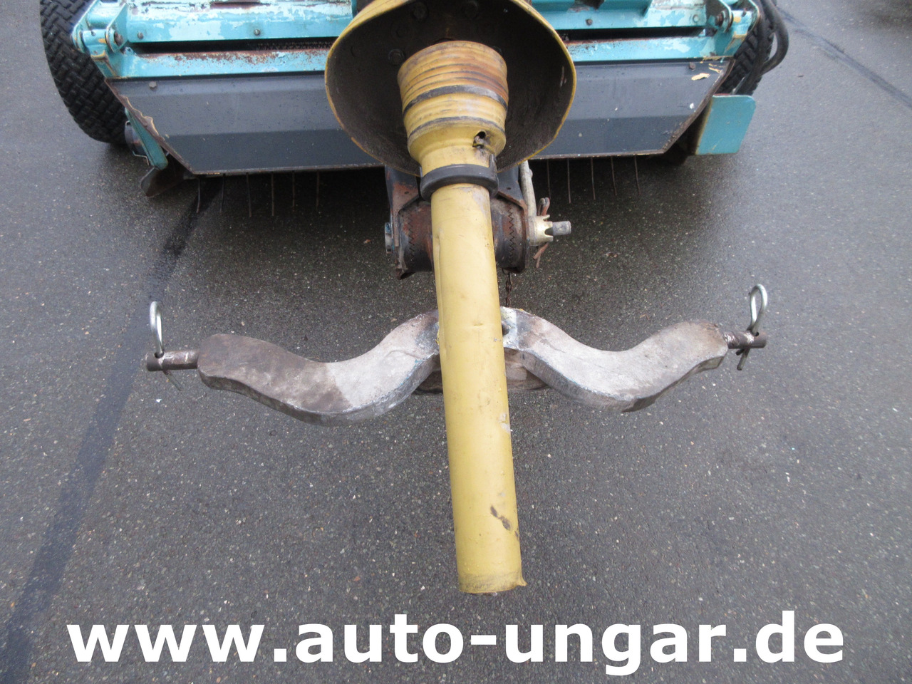 Municipal/ Special vehicle Kässbohrer BeachTech STR 2000 Baujahr 2003 BeachCleaner Strandreiniger °0043: picture 13 Municipal/ Special vehicle Kässbohrer BeachTech STR 2000 Baujahr 2003 BeachCleaner Strandreiniger °0043: picture 13