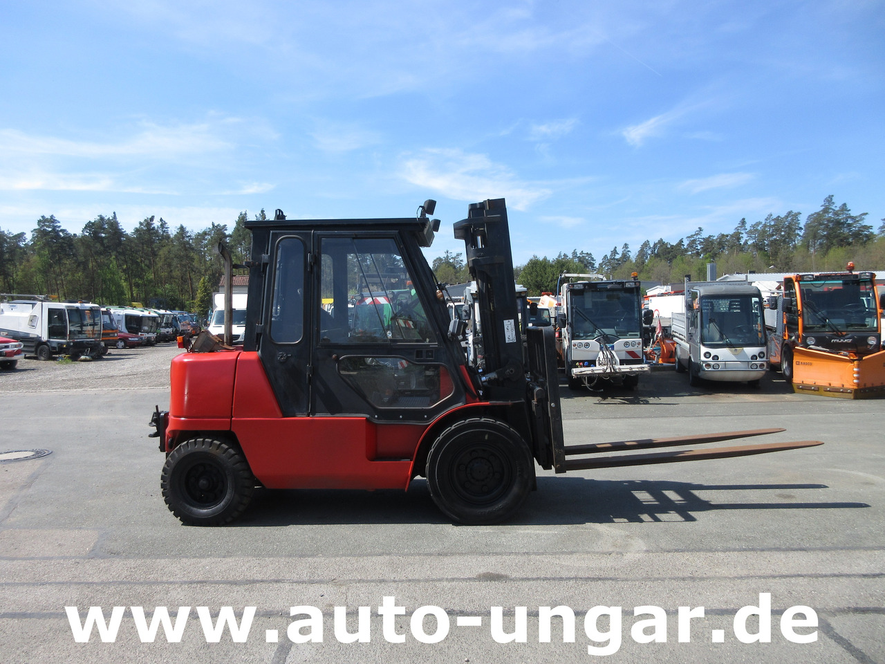 Nissan F04D 400 Diesel Gabelstapler 4.000kg Motorschaden Bj. 2002 - Diesel forklift: picture 2 Nissan F04D 400 Diesel Gabelstapler 4.000kg Motorschaden Bj. 2002 - Diesel forklift: picture 2