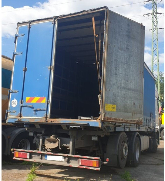 DAF 6x2 FX105.460 EEV BDF 7.2m Kogel retarder automat - Curtainsider truck: picture 3 DAF 6x2 FX105.460 EEV BDF 7.2m Kogel retarder automat - Curtainsider truck: picture 3