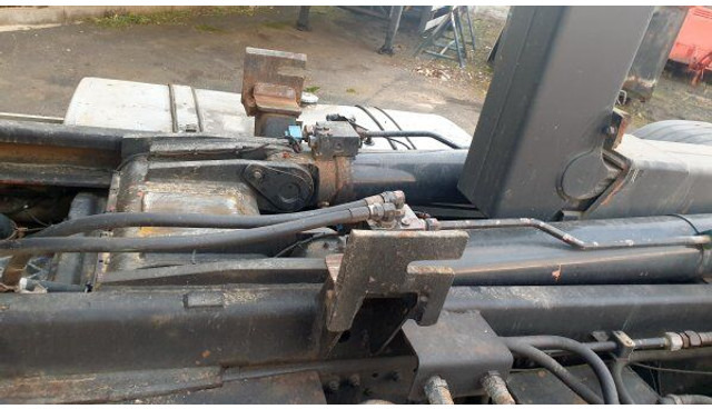 Hook lift truck MAN TGA 26.460: picture 19